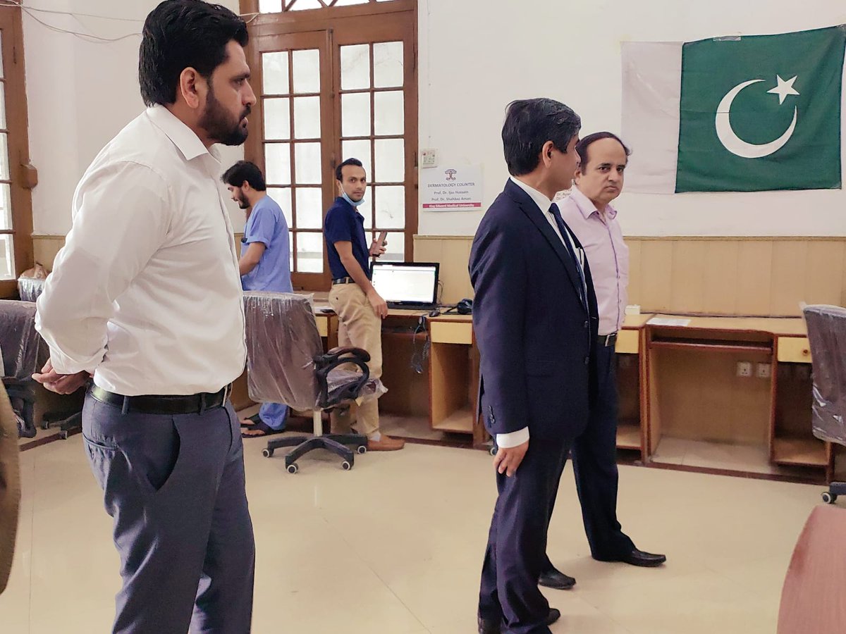 TeleMedKEMU's tweet photo. Moring visit by worthy Vice Chancellor (KEMU) in Telemedicine: appreciated the efforts of all contributing to Telemedicine department.
#VCKEMU https://t.co/FNQCbQMVg2