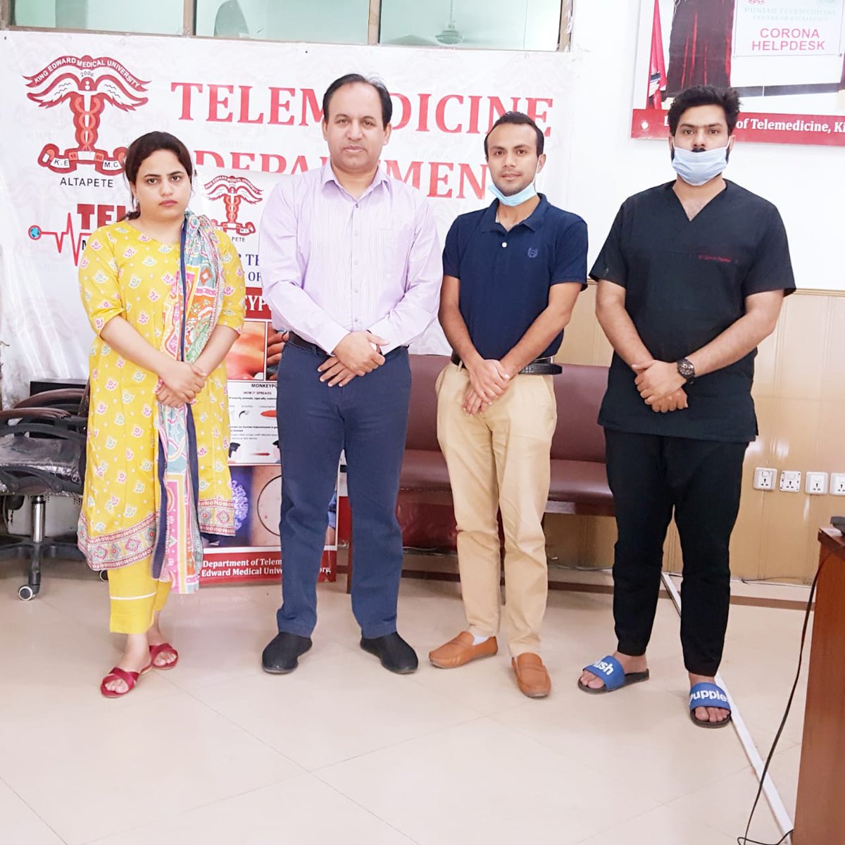 TeleMedKEMU's tweet photo. Moring visit by worthy Vice Chancellor (KEMU) in Telemedicine: appreciated the efforts of all contributing to Telemedicine department.
#VCKEMU https://t.co/FNQCbQMVg2