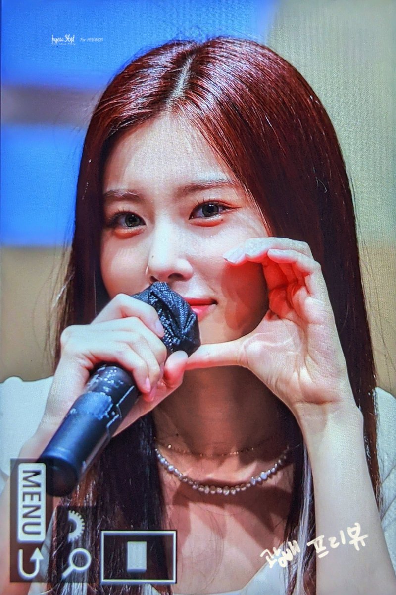 220618

귀요미

#강혜원 #혜원 #カンヘウォン #hyewon
#KangHyewon
#Like_a_Diamond
<a href="/hyemu_official/">Team Hyemdan</a>