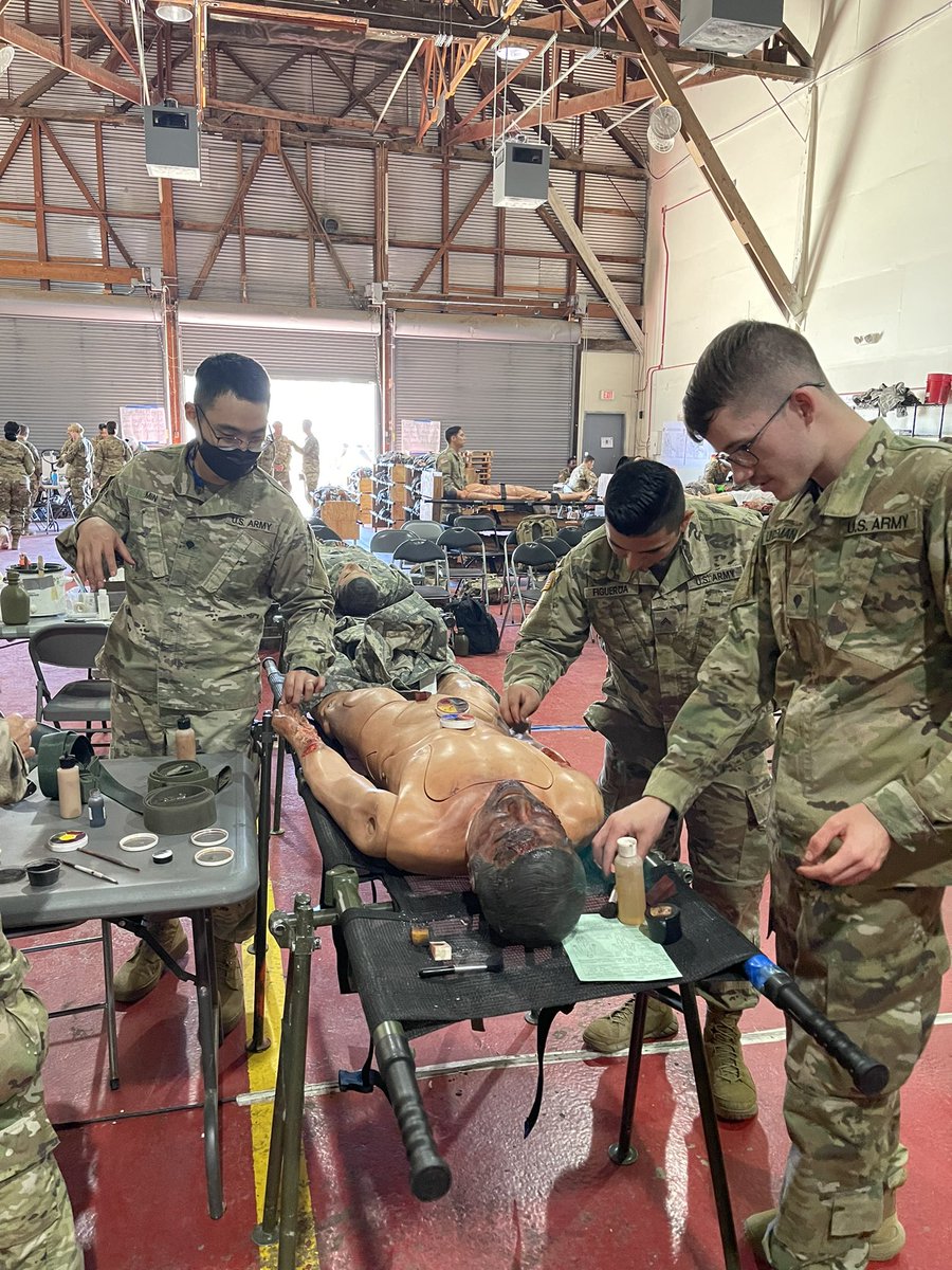 LTGIzaguirre's tweet photo. #GlobalMedic 22-01 @ArmyMedicine is @USArmy strong! https://t.co/1myx5MmDXz
