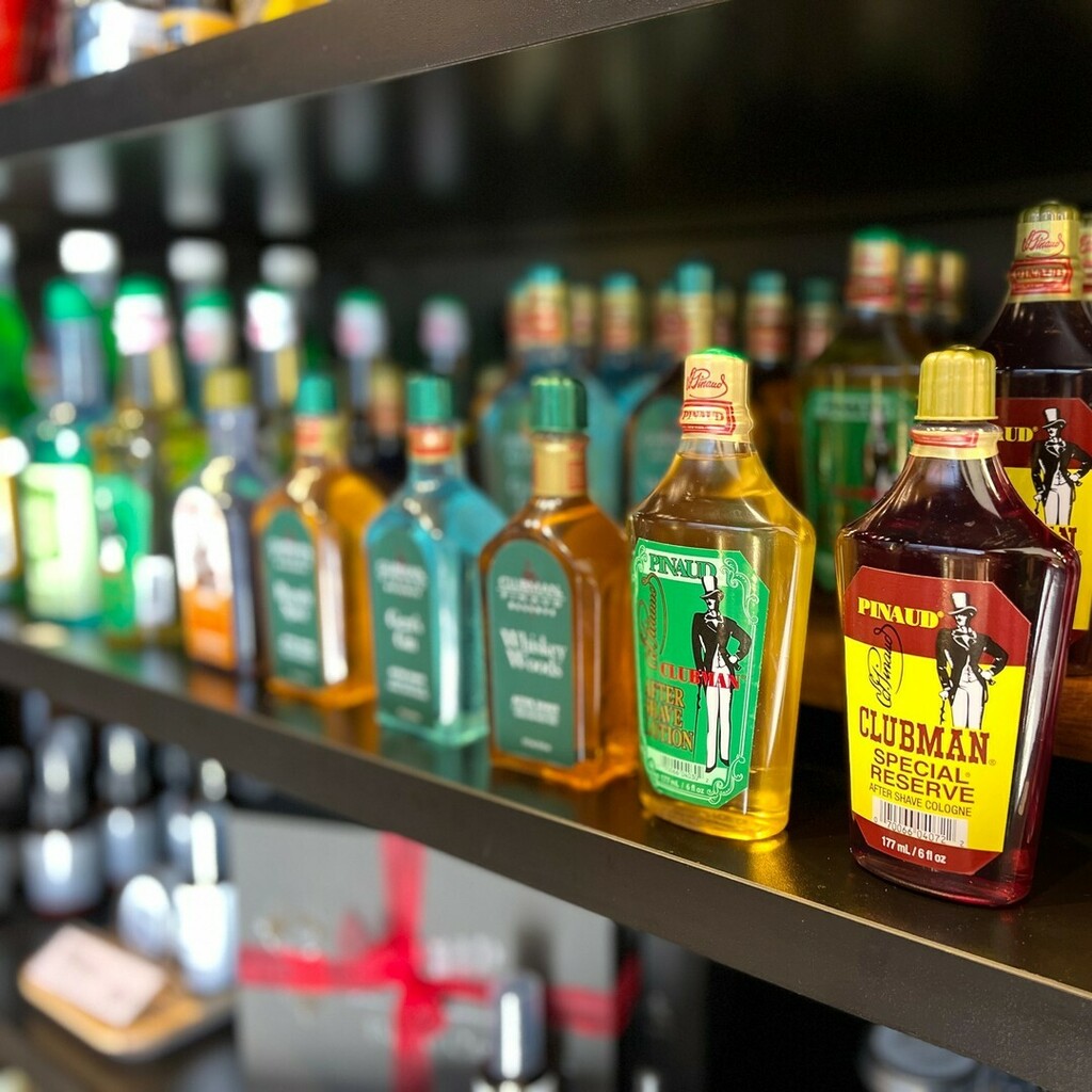 Join the Club!
These retro-style splashes from Clubman Pinaud are sure to hit the spot 🎯👌🏼

#discovertradition  #wetshaving #wetshavingproducts #wetshavingloyalists #skincare #shavelikeaman #grooming #TheStrayWhisker #Leura #Katoomba #WentworthFalls … instagr.am/p/Ce7pWWioBLg/