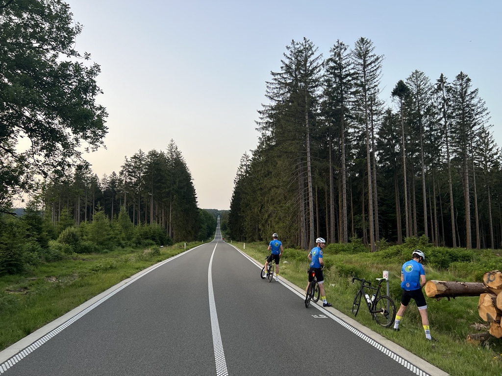 The Longest Day 2022 is onderweg. Vijf landen op één dag. 

Live volgen via thelongestday.cc