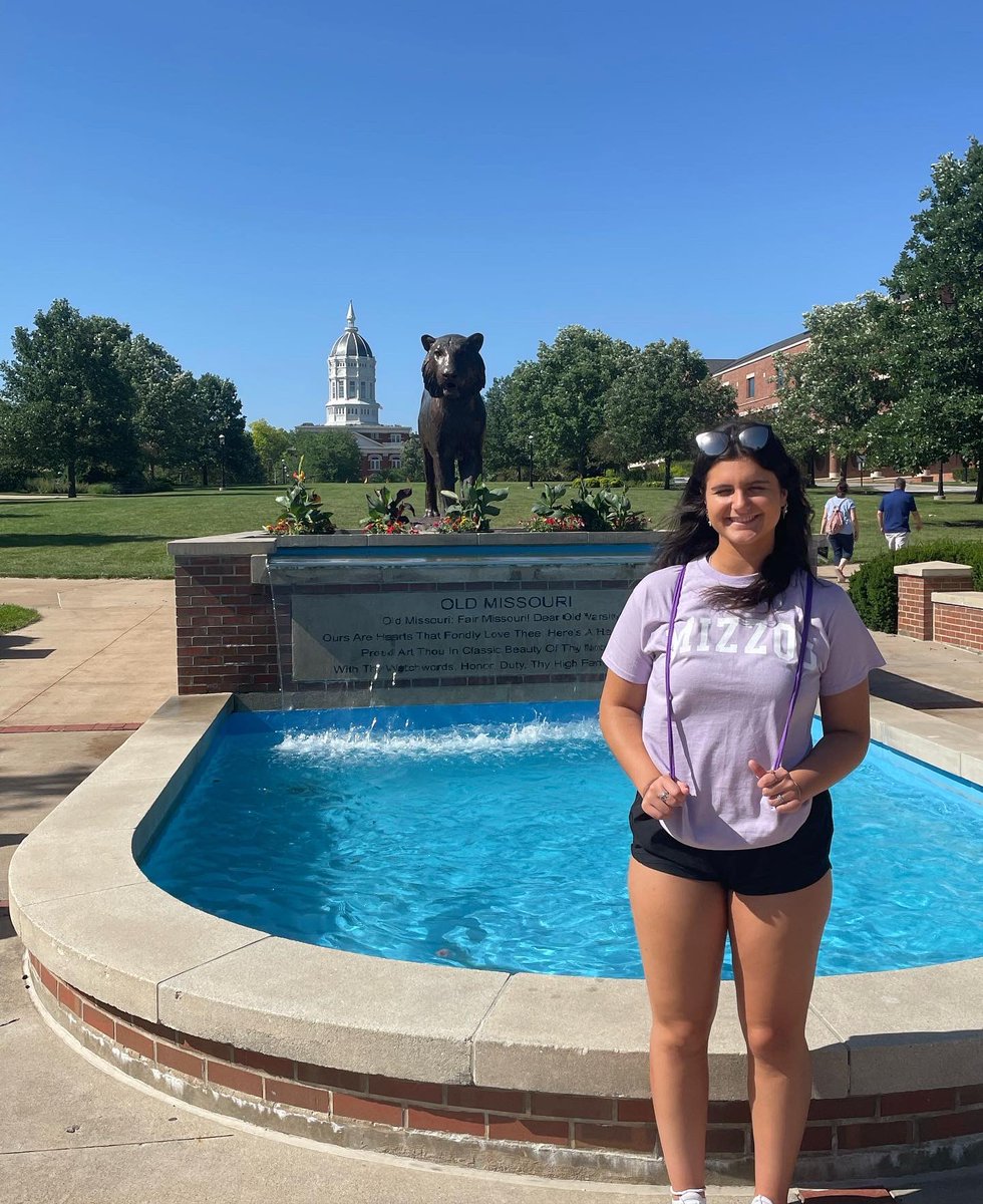 SajewskiKaren's tweet photo. A couple pics from Maggie’s Mizzou college Summer Orientation. Beautiful day on a beautiful campus. 💛🖤 https://t.co/jd3M7Sz6oR
