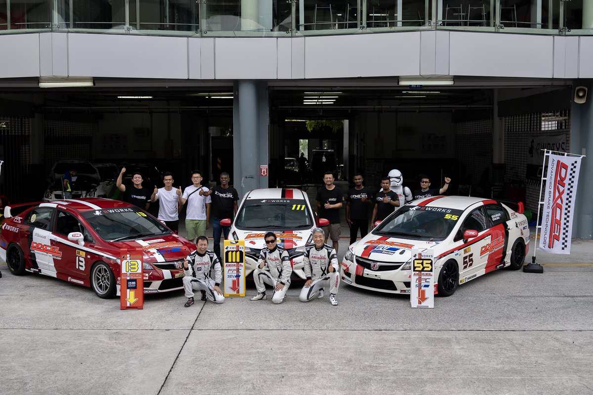 K_Kariya's tweet photo. またマレーシア セパンサーキットに来ています。ご飯が美味しくて幸せ。#RWORKS #DIXCEL #RIYOZRACING #MCS #MALAYSIACHAMPIONSHIPSERIES https://t.co/7UohAYldpd