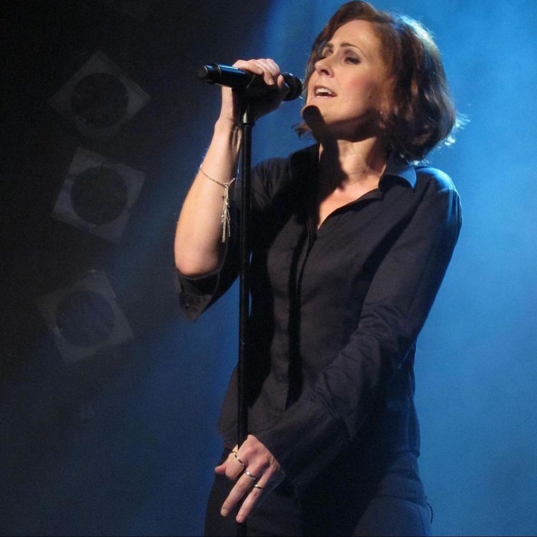 Happy Birthday to Alison Moyet. 