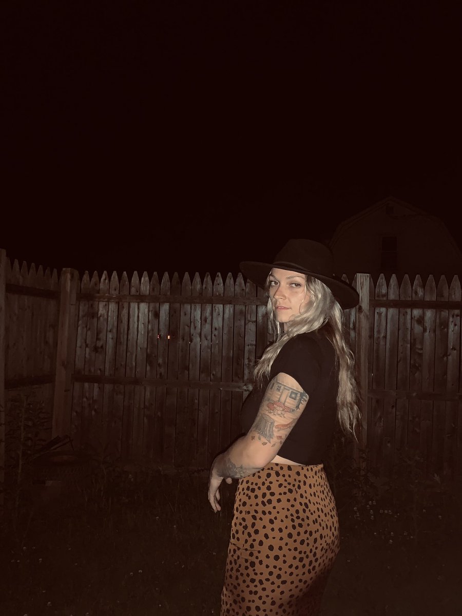 RachellePompa's tweet photo. “Understand me. I’m not like an ordinary world. I have my madness, I live in another dimension and I don’t have time for things that have no soul.” -Bukowski https://t.co/QBEq0OiRPz