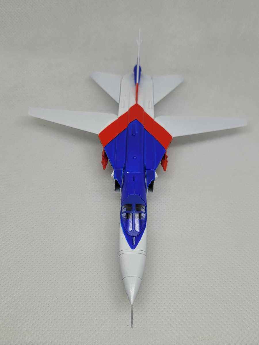 Ducknuck84's tweet photo. Finished the F-toys 1:144 scale SU-24 Fencer in the case chaser color scheme. Of the 2 kits think the F-111 is the better of the 2 had lots of fit issues with the Fencer #scalemodels #modeljet #modelaircraft #models #jet #sovietjets #variablewings https://t.co/4pHM9OBfsp