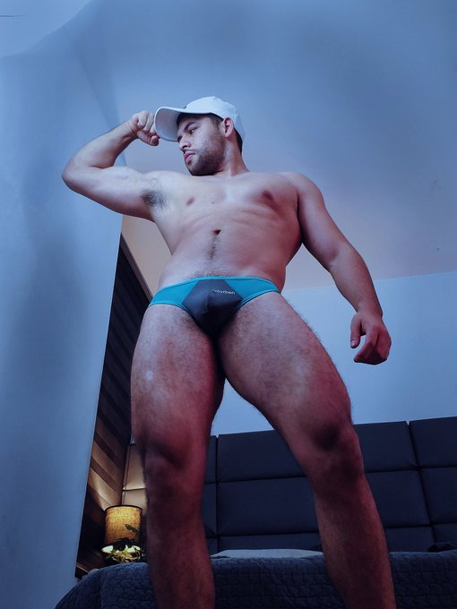 How are you guys? https://t.co/rBUC8yFn6a https://t.co/6sGf9AHjFW