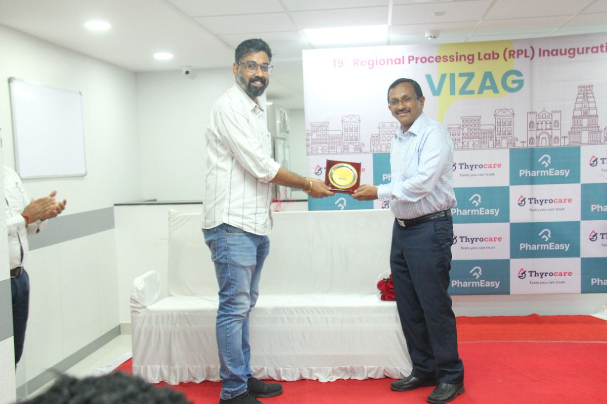 Thyrocare's tweet photo. Take a look at our brand new RPL (Regional Processing Lab) in Vizag, inaugurated by Dr. Siva Prasad, DM Gastroenterologist, All India Institute of Medical Sciences, Top Gastroenterologist in Waltair Uplands, Vizag.

#RPLLAUNCH #regionallab #inauguration #Vizag https://t.co/icNFEXflBM