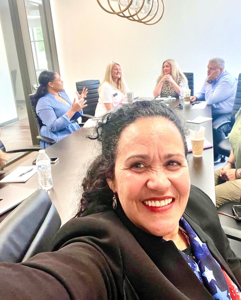 sissiargueta's tweet photo. What a great time  @WFG National titke in Magnolia beautiful New Office. Stacie Kimberlain  was fantastic for all of us Professional Texas Realtors! #texasrealtors #TexasRealEstateBroker #digitalmarketing #wfgtitle #realestate #education #realestateagent #realtor #magnoliatx https://t.co/6dBR2dp8eG