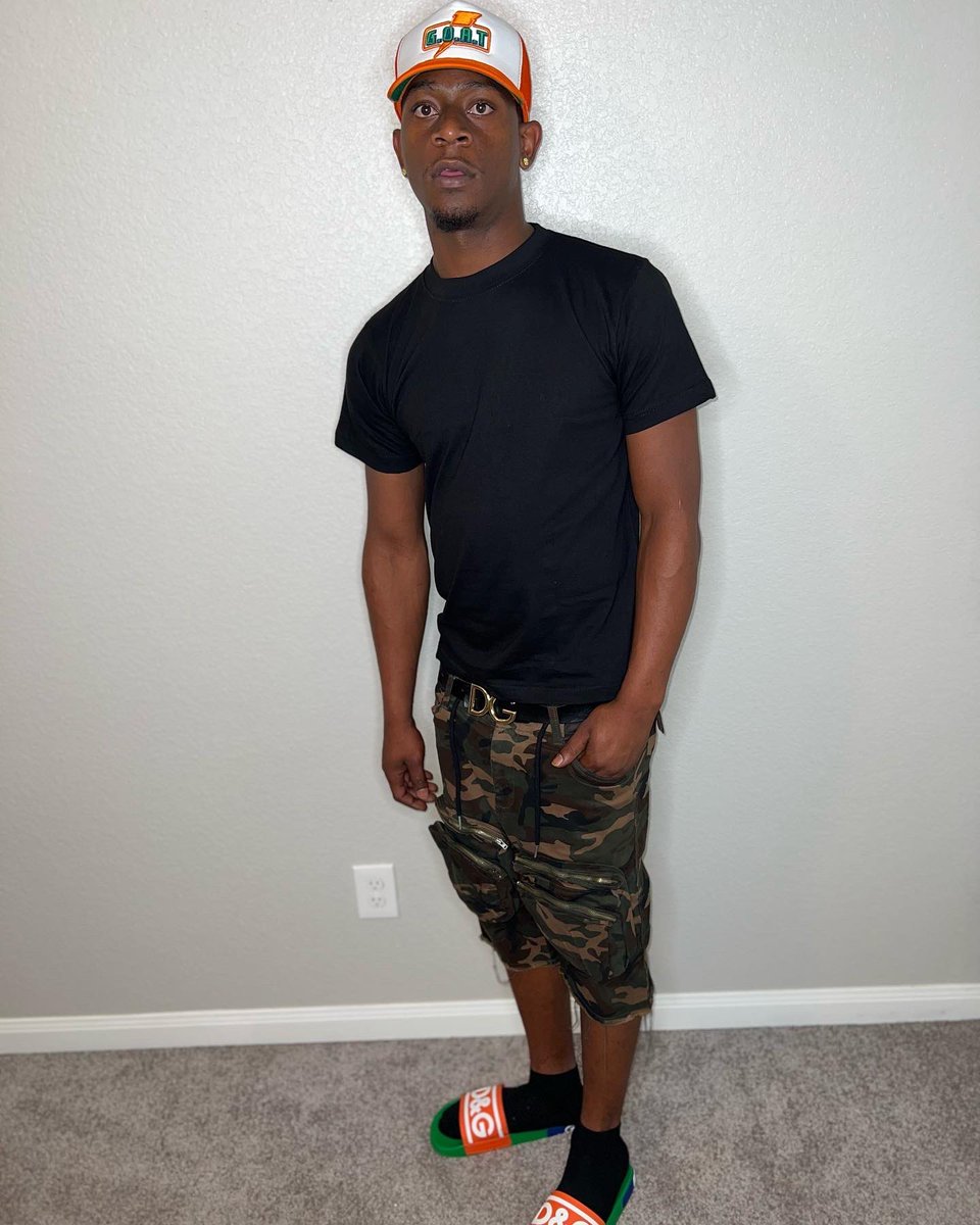 _eazymoney's tweet photo. don’t hear small talk go get a air horn https://t.co/OHiMhgQXXS