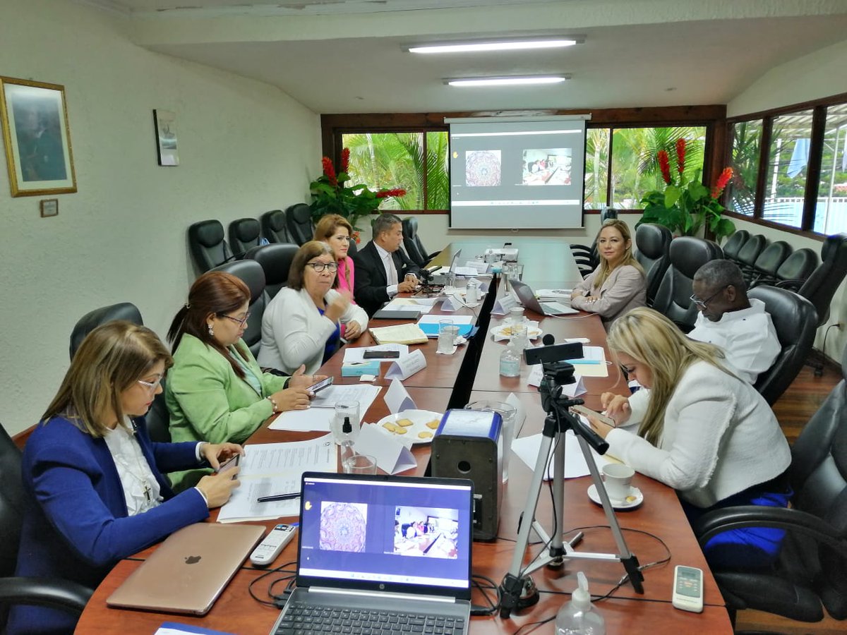 PARLACEN's tweet photo. En Honduras se desarrolla período de sesiones de Junta Directiva @PARLACEN  encabezadas por Vicepresidente HD Engels Pineda, con amplia agenda previa a Sesión Plenaria de junio, que incluye diferentes actividades programadas https://t.co/aGuPPIlgmM