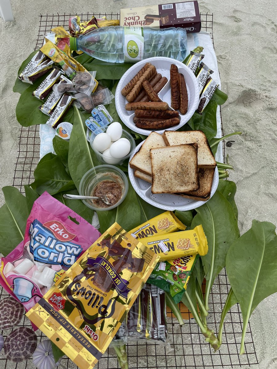 NashfaIbrahim11's tweet photo. Breakfast #poolbreakfast #Maldives https://t.co/2BFlG1qPA8