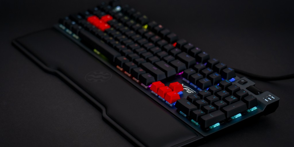 cherrymx's tweet photo. ⏳ 1 DAY LEFT: Win 3x XPG Summoner by 
@XPG_Global ⌨🎁 
How to enter:
1. Follow @cherrymx &amp; @XPG_Global
2. Retweet 1x
3. Tag a friend
*The contest runs until June 19, 2022. Entering the contest with multiple accounts to increase the chances of winning is not allowed. https://t.co/AjbOfnEy4B