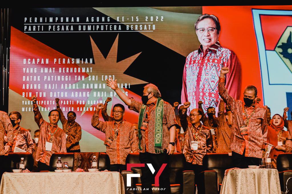 Jaga PBB dan Jaga Sarawak…antara intipati amanat YAB Premier Sarawak, Datuk Patinggi Tan Sri Abang Johari Tun Openg, di Perasmian Perhimpunan Agung Ke-15 Parti PBB hari ini.

#PerhimpunanAgungKe15PBB