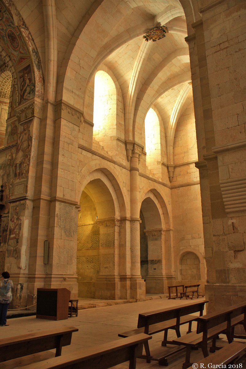carroza13's tweet photo. Buen finde!!! Monasterio de Santa María de Huerta. Soria. @canalpatrimonio @LaHuellaRomnica https://t.co/ocA0qUR22z