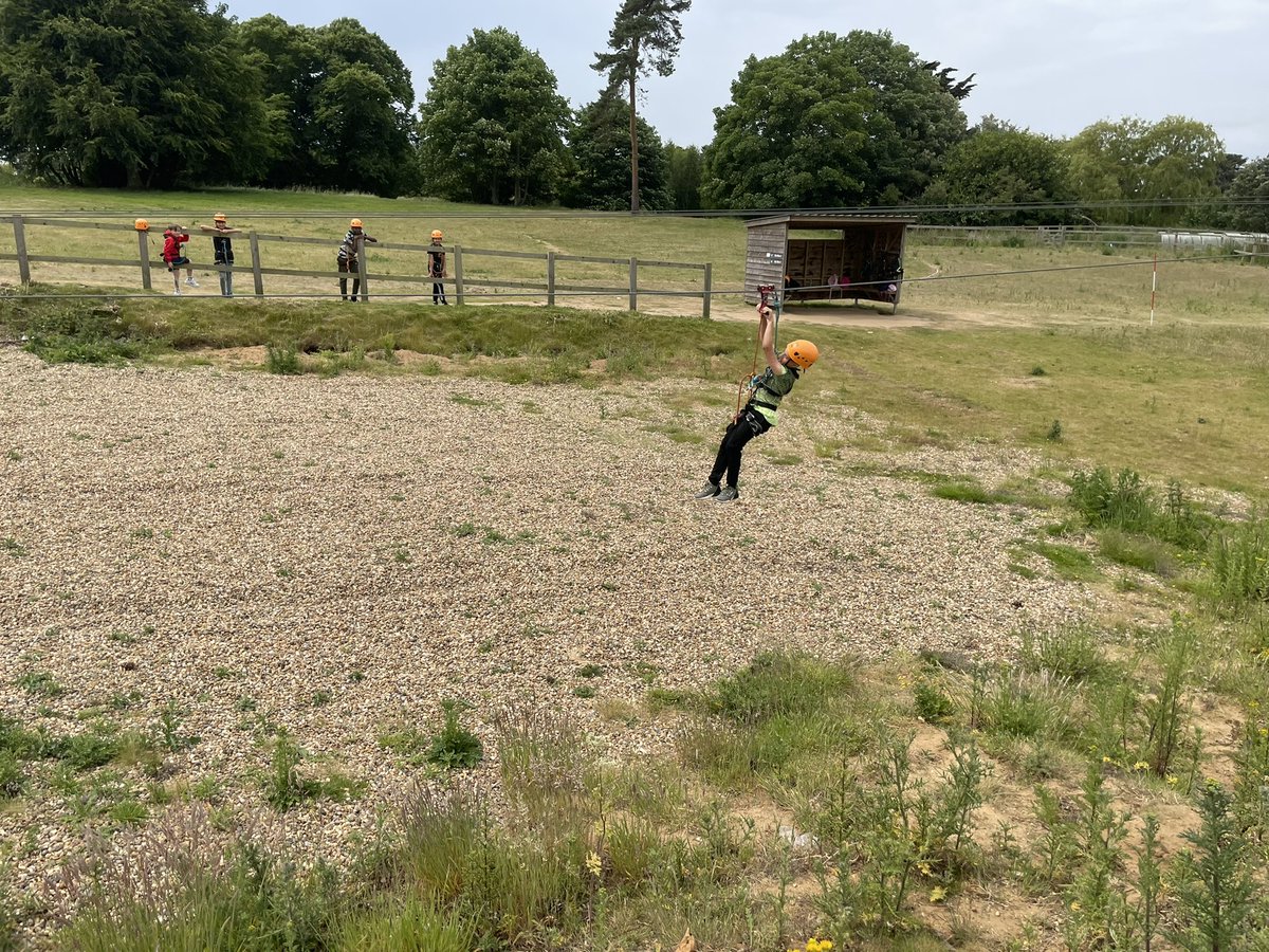 MissTLongshaw1's tweet photo. Zip zip zip #pgl @LongshawAcademy https://t.co/qeam8vLhW8