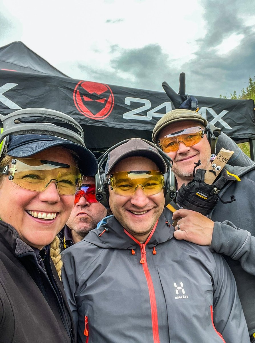 PiaClerte's tweet photo. Idag skjuter vi SM IPSC Rifle i Malmö som bjuder på regn följt av solsken och massa roliga stationer! 💪🏻😁👍🏻
#ipsc #swarovskioptik #aimpoint #elftmann #511tactical #sportshooting #pewpew #bt #proofresearch #SwedishChampionship
#topgunrifleteam #tgrt #dagensvapenbild https://t.co/NiQoMfOK2G