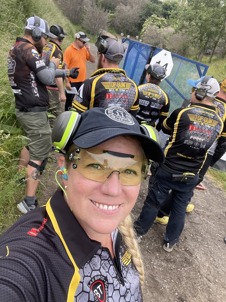 PiaClerte's tweet photo. Idag skjuter vi SM IPSC Rifle i Malmö som bjuder på regn följt av solsken och massa roliga stationer! 💪🏻😁👍🏻
#ipsc #swarovskioptik #aimpoint #elftmann #511tactical #sportshooting #pewpew #bt #proofresearch #SwedishChampionship
#topgunrifleteam #tgrt #dagensvapenbild https://t.co/NiQoMfOK2G