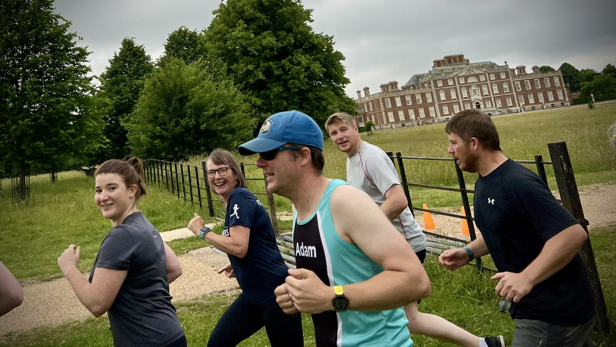 SteepleClub's tweet photo. Well done Steeple Chasers at @Wimpoleparkrun today! 🙌🏻 https://t.co/0yZoAJNMij