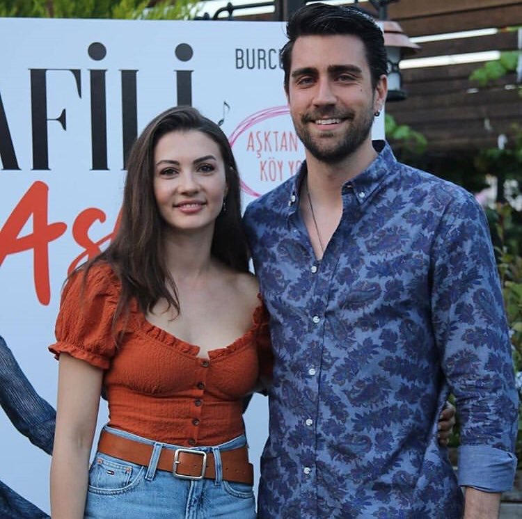 2019 yaz sezonuna DAMGA vurmuş dizi çiftleri:

#AybükePusat &amp; #FurkanAndıç 

#BurcuÖzberk &amp; #ÇağlarErtuğrul