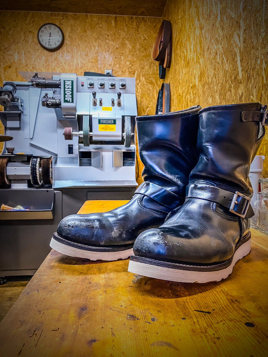 jp0826's tweet image. めっちゃカッコよくなって帰ってきた❤︎
ATELIER BELLさんありがとうございました(๑˃̵ᴗ˂̵)
ガンガン履いてこ！
#エンジニアブーツ
#redwing2268