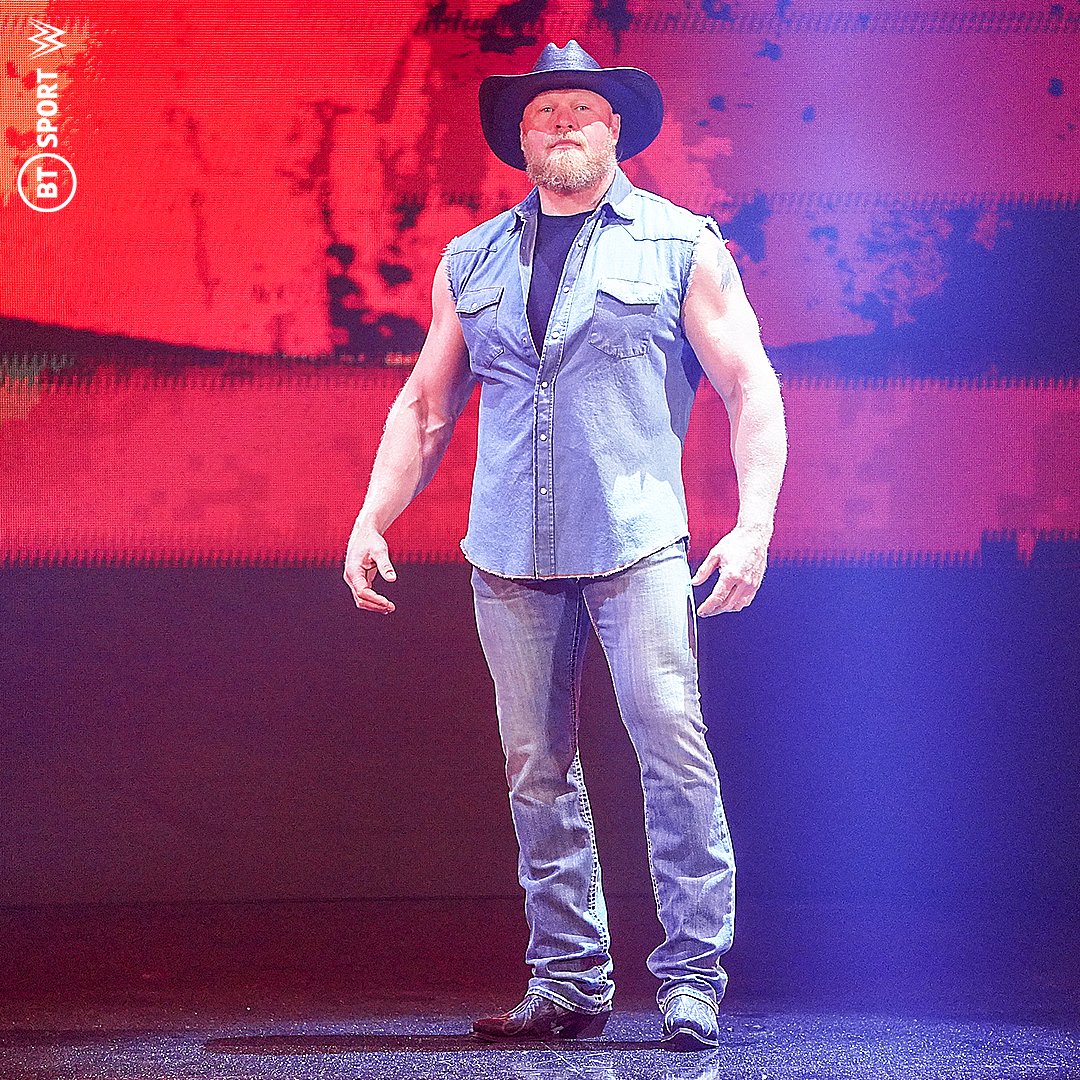 wweontnt's tweet photo. Only Brock Lesnar gets away with this fit 🤠

#SmackDown https://t.co/jArcbL7ybl