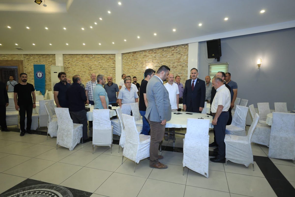 Genel Başkan Yardımcımız <a href="/YasinBarutcu02/">Yasin Barutcu</a> ile birlikte,
#KonyaÜniversite Şubemizin Üst Kurul Delegesi Seçimli Genel Kuruluna katıldık.

Seçilen üst kurul delegelerimizi kutluyor, Konya Üniversite Şubemiz ve teşkilatımız adına hayırlara vesile olmalarını diliyorum. <a href="/Mithat_Safak/">Mithat Şafak</a>