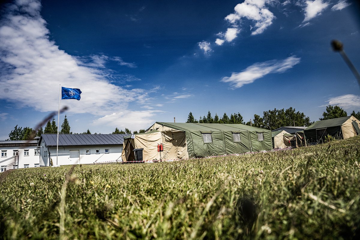 JCBRN_Exercise's tweet photo. #COMEDS #CBRND #JCBRNDCOE  Calm before the storm. ⚡️At least on the surface all is quiet. Below the surface, the EXCON tents buzz with hectic activity. And our leadership brings more than D&amp;G and kind words to the tent.⛺️ https://t.co/v7xyMD3rOt