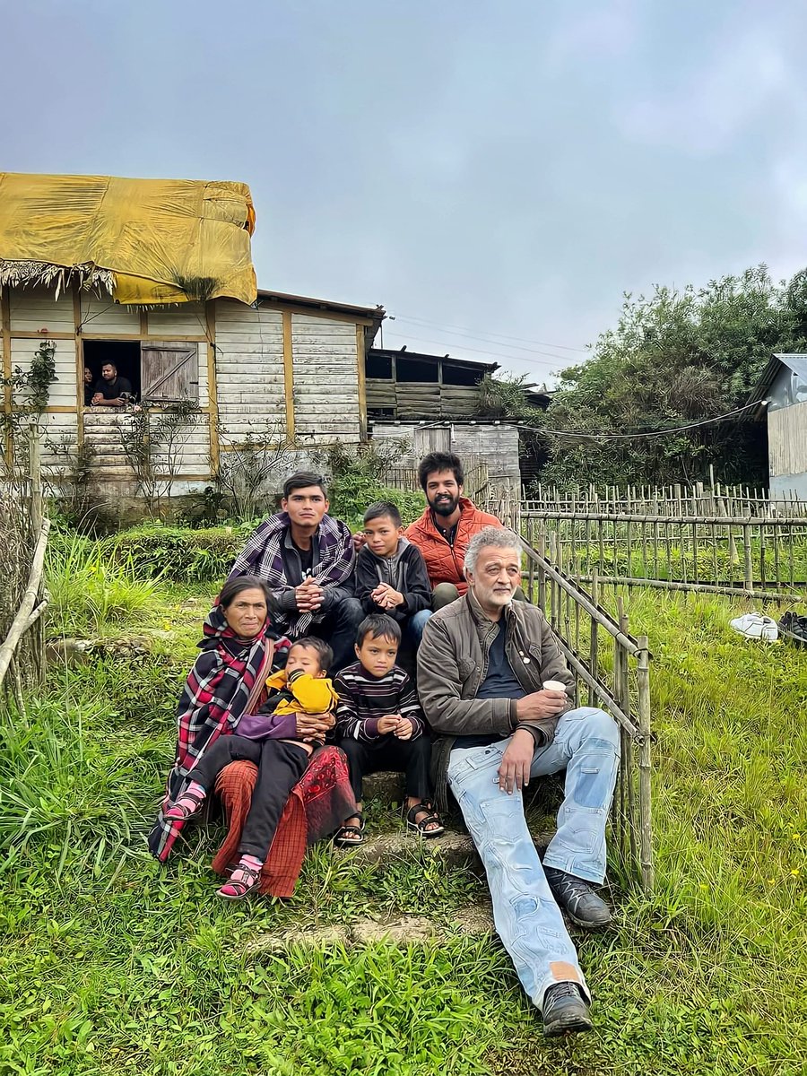 Popular singer-songwriter Lucky Ali is in #Meghalaya, shooting for an upcoming video.

credits: Pratik Pathak