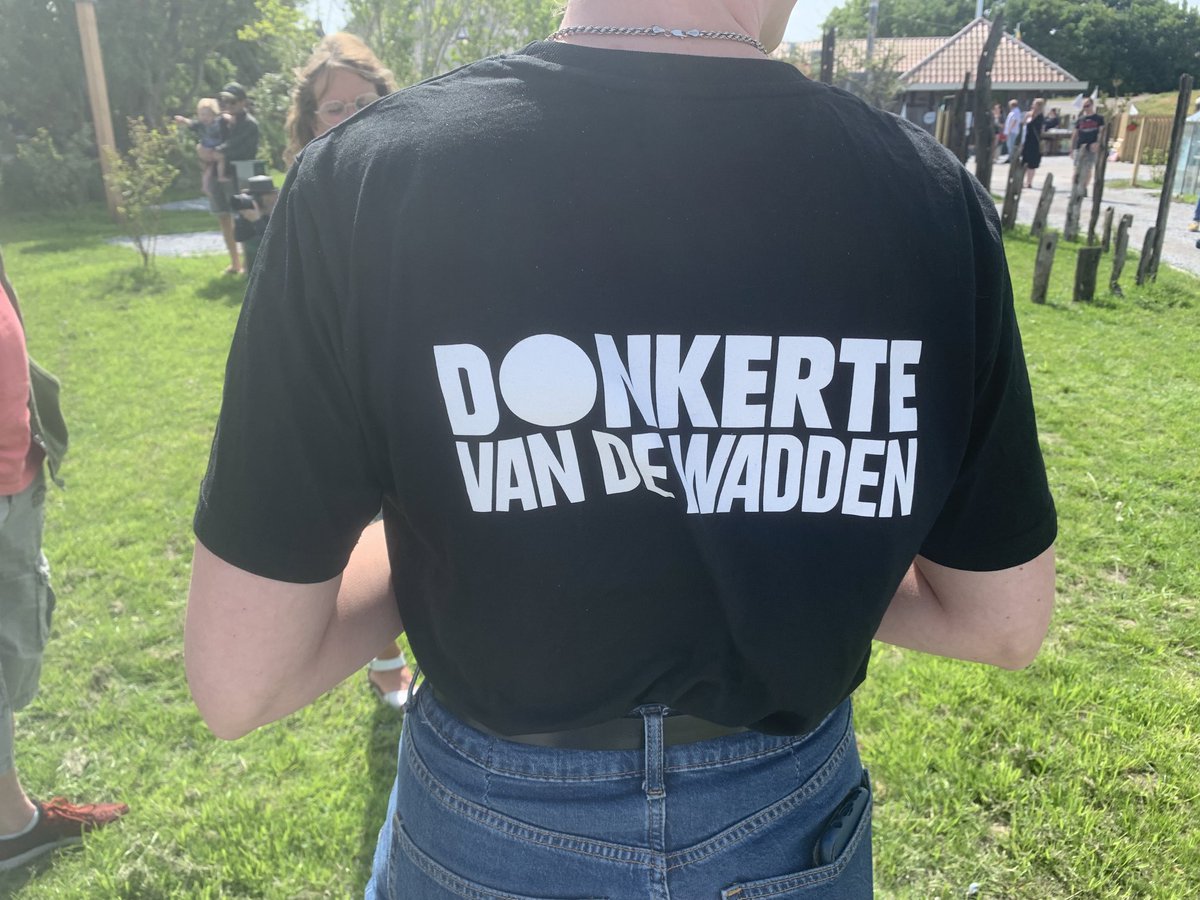 cdkfryslan's tweet photo. Sakrekt @TheFriezinn en #nachttuin iepene yn #Westhoek. Moai ynisjatyf yn ús moaie waadhoeke! Sukses @douwegerlof ! 👍@DonkerteWadden @Waadhoeke @provfryslan https://t.co/BTYkanTpTX