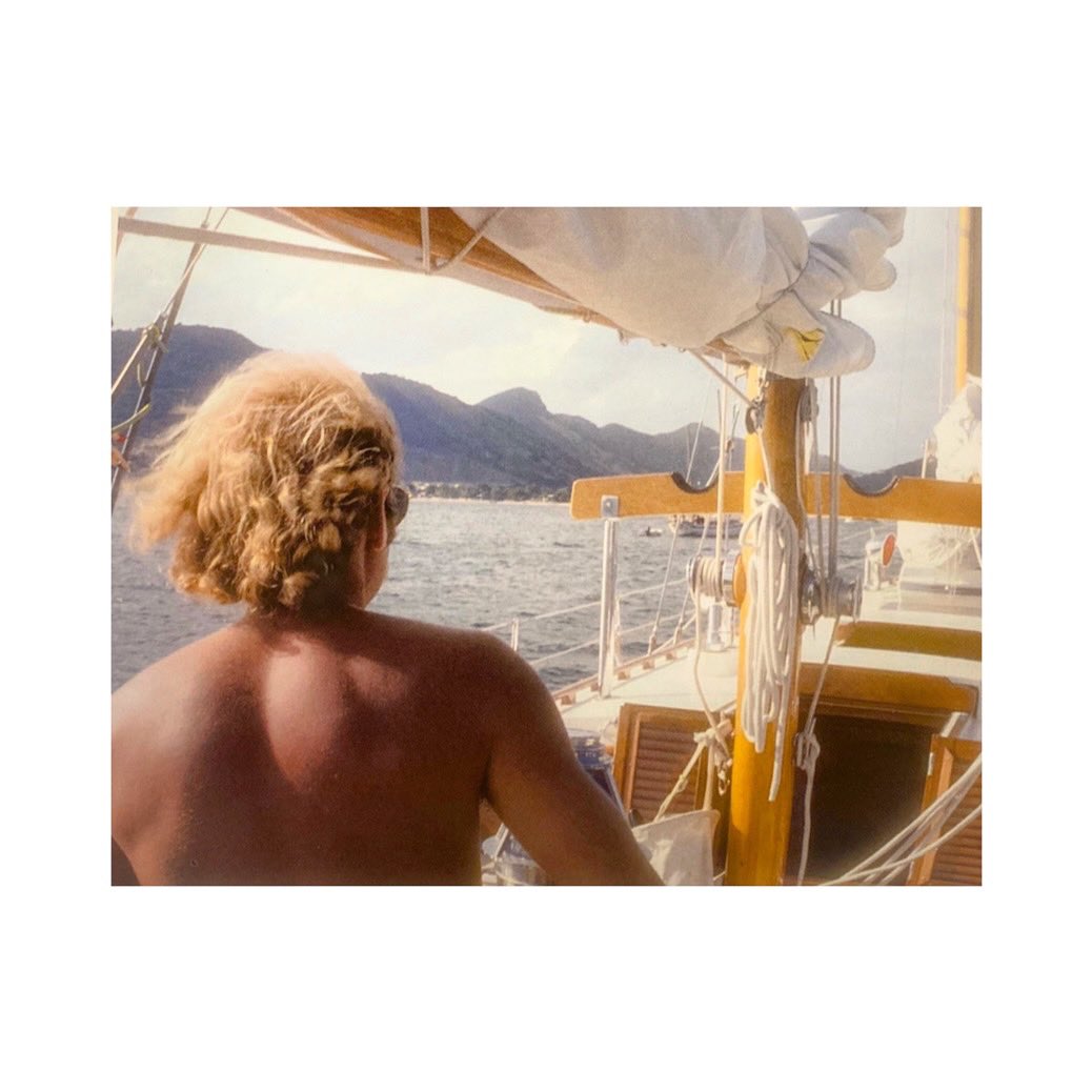Oh, yesterday's over my shoulder
So I can't look back for too long
There's just too much to see waiting in front of me
And I know that I just can't go wrong

@BTTI_Society 
<a href="/ClassicBuffett/">classic_buffett</a>