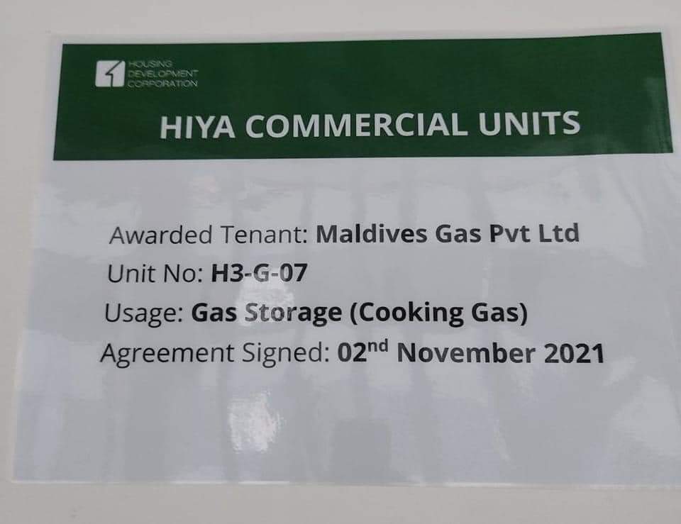 riyaz0873's tweet photo. @MNDF_Official @MaldivesGas @M_Hameedh @ibusolih @hdcmaldives @HiyaaUnion @PoliceMv
Isn't dangerous?? Mee vara nurakkaatheyri dhashu dharajaage nuvisney bayaku kuraane kame. Mekan nukuruma vara adhey haa eyku dhannavan. https://t.co/LeCllNDdSZ
