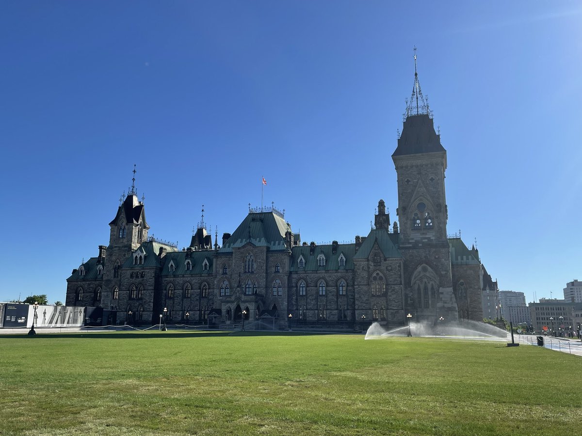 LeonaFalklands's tweet photo. An excellent two days in beautiful Ottawa with MLA Short. Many interesting & enjoyable discussions about the realities of the FI. Thanks to all who supported & engaged. 🇫🇰🇨🇦
@gav424 #FalklandIslands #Canada #lookingForwardat40 https://t.co/7zg1kxHZr8