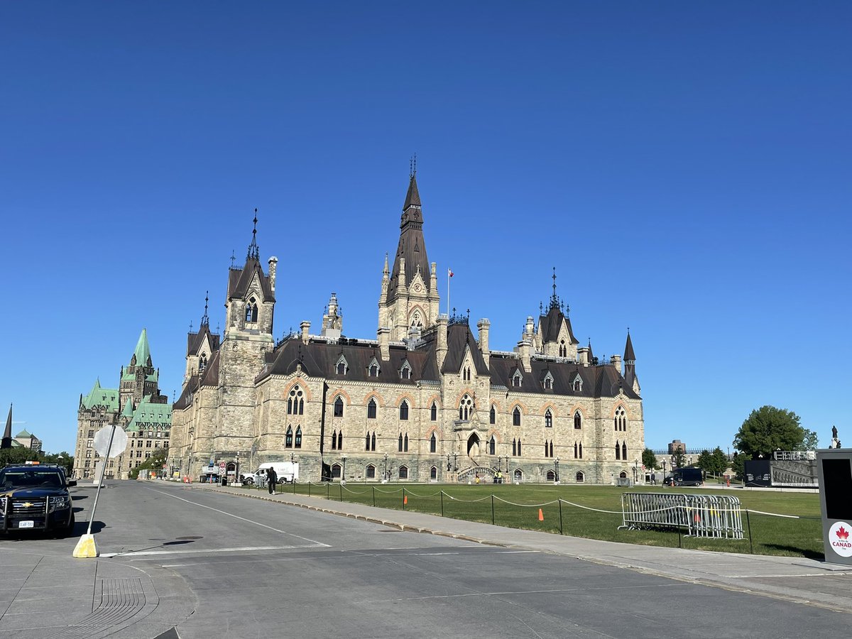 LeonaFalklands's tweet photo. An excellent two days in beautiful Ottawa with MLA Short. Many interesting & enjoyable discussions about the realities of the FI. Thanks to all who supported & engaged. 🇫🇰🇨🇦
@gav424 #FalklandIslands #Canada #lookingForwardat40 https://t.co/7zg1kxHZr8