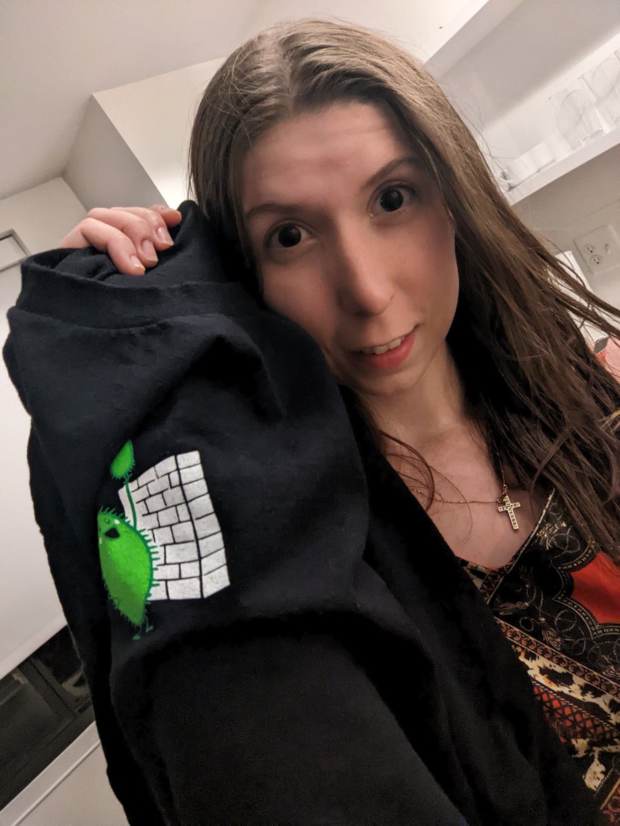 RJBennett33's tweet photo. Thank you so much to @BSingletons for getting a t-shirt to me before I left the US!. I love it :) https://t.co/VSazmOvsRb