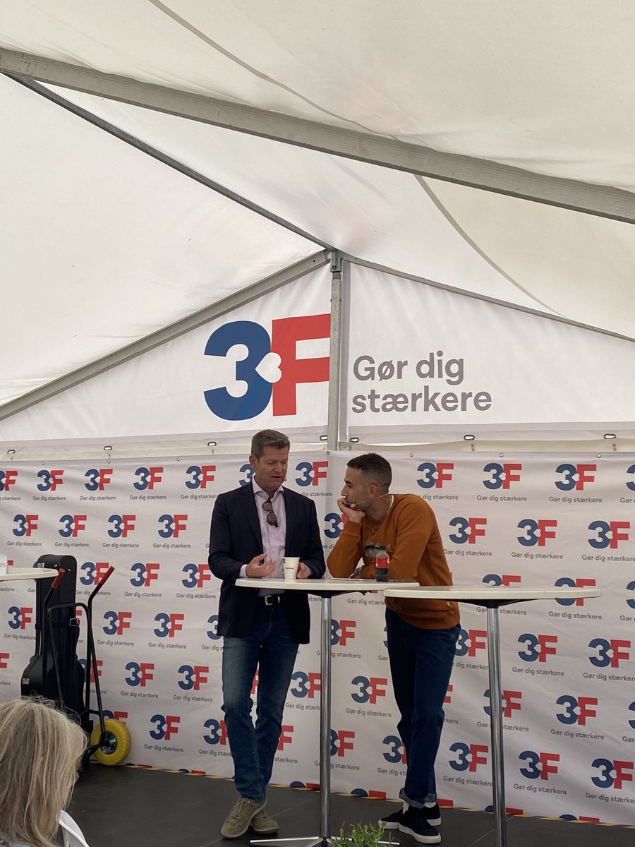 Om et øjeblik lader @SSTbrostrom sig interviewe af @AbdelsTweet hos <a href="/FOA_dk/">FOA</a> og @3F_Fagforening - det blir helt sikkert godt.