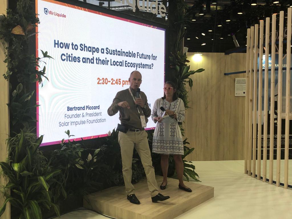 emiliemouren's tweet photo. Amazed by what I saw during these last days at #Vivatech, with my first dive into the #Metaverse and the discovery of the next electric air taxi!
A great opportunity to meet peers, promising startups and get inspired. See you again today! #WoGiTech https://t.co/JCZeZqDzPm