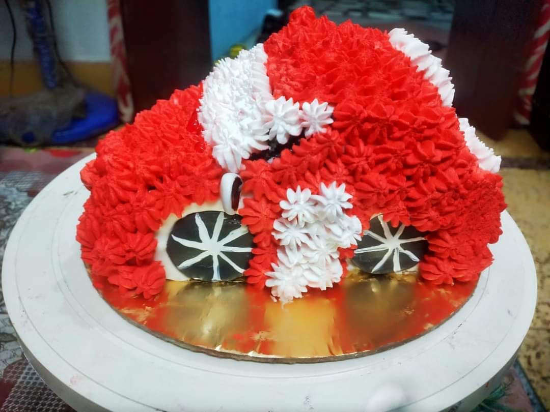 cakezone__'s tweet photo. Eggless Car Cake👍👍
Student Work❤️
.
.
#studentwork #carcake #strawberryflavour #homemadecake #baking #cakelovers #homemadecooking #homemadefood #cakelovers https://t.co/NMbs6xbXft
