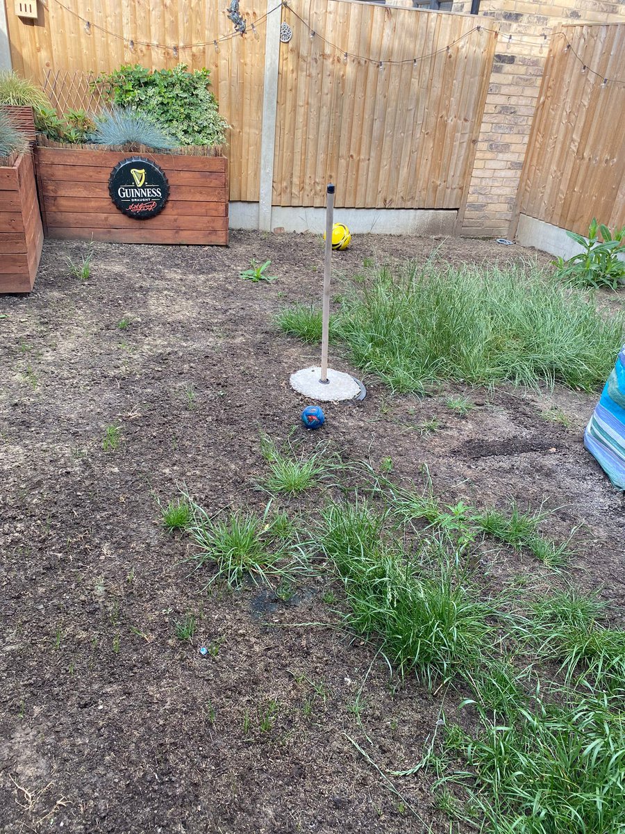 JGillespie84's tweet photo. @homegroup @yourharlow @halfon4harlowMP another disappointing week with homegroup. Told fixing our garden is too costly and another opinion is needed! Guys turned up this morning to then be told job is cancelled. Smelly, maggot infested garden since February! Disgusting! https://t.co/WPOdUhoAo1