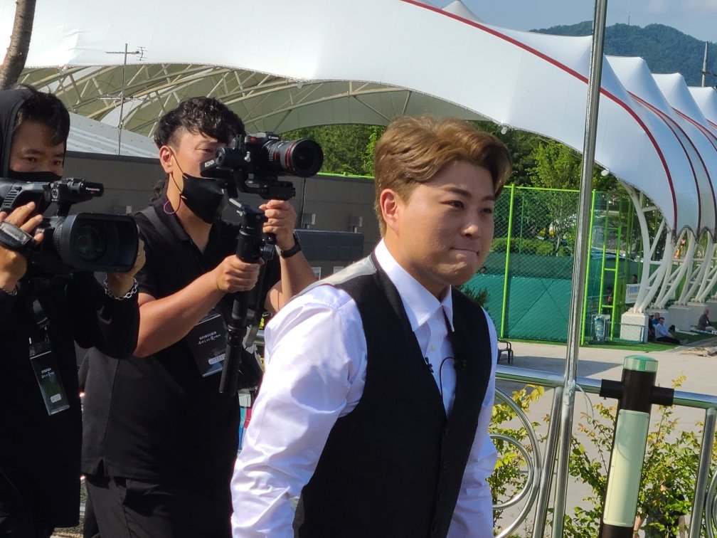 김호중 행복한 빛이나는 사람
#김호중빛나고빛나는사람
#김호중 #KIMHOJOONG
#TVAROTTI