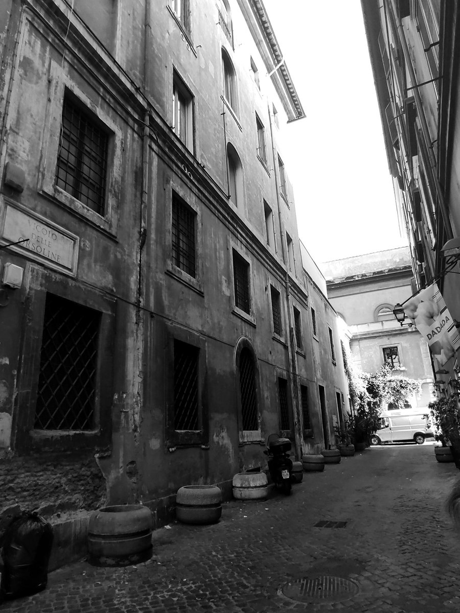 BlogRomano's tweet image. #centrodiroma #urbanphotography #blackandwhitephotography  #goodmorning