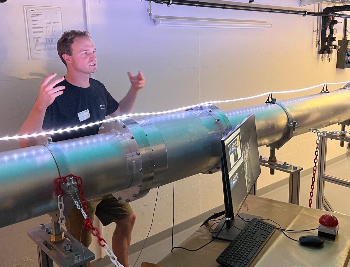 AndreasAtETH's tweet image. Great job by @simonstorz and Josua Schaer presenting the @qudev #quantum #microwave link to more than 120 visitors in 15 guided tours at the Night of Physics @ETH_physics @ETH_en. 
The visitors could run their own non-local Bell test.
1/2
@SuperQuLAN @ETHQuantumCntr