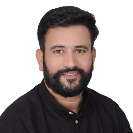 kumar gaurav (utkarsh ) (@sanjayk95381338) on Twitter photo #उपेन_यादव_को_रिहा_करो
भाई और बहनों आज आप चुप क्यूं बैठे है आपके लिए लड़ने वाला आज जेल में है और आप घर आराम से बैठे हो कहा गया आपका वो जमीर अरे कहा गए वो PTI भर्ती वाले कहा गए वो कंप्यूटर अनुदेशक भरती वाले छात्र जो बोलते थे हम <a href="/TheUpenYadav/">Upen Yadav (मोदी का परिवार)</a> के साथ है
उठो दोस्तो जागो 😭😭😭😭 #उपेन_यादव_को_रिहा_करो
भाई और बहनों आज आप चुप क्यूं बैठे है आपके लिए लड़ने वाला आज जेल में है और आप घर आराम से बैठे हो कहा गया आपका वो जमीर अरे कहा गए वो PTI भर्ती वाले कहा गए वो कंप्यूटर अनुदेशक भरती वाले छात्र जो बोलते थे हम <a href="/TheUpenYadav/">Upen Yadav (मोदी का परिवार)</a> के साथ है
उठो दोस्तो जागो 😭😭😭😭