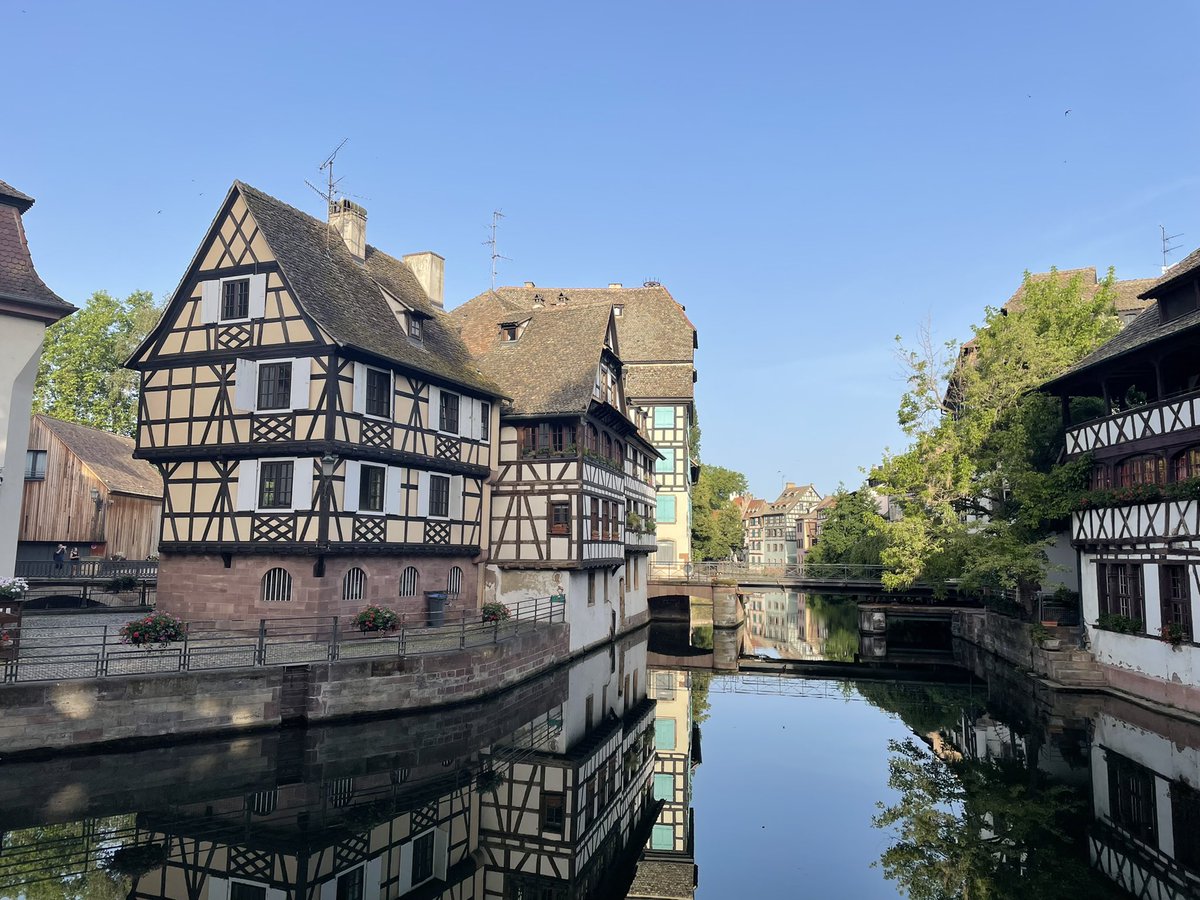 Spring meeting of #GENULF (French Speaking Study Group of #Neuro urology) on long-term failure of surgeries. GOOD brainstorming should always go along with GOOD appetite🤤If you add a touch of friendship, it is Wow🤩🔥@gilkarsenty <a href="/maperrouinverbe/">Marie-Aimee Perrouin-Verbe</a> <a href="/Uroweb/">European Association of Urology (EAU)</a> <a href="/icsoffice/">ICS</a> <a href="/SFUPA1/">SFUPA</a>