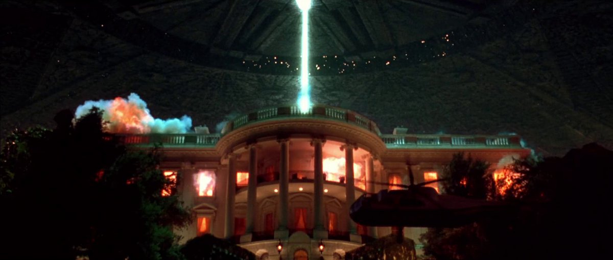 CuartaParedCine's tweet photo. Tal día como hoy, en 1996, se estrenaba Independence Day. https://t.co/0HlqPZn90b