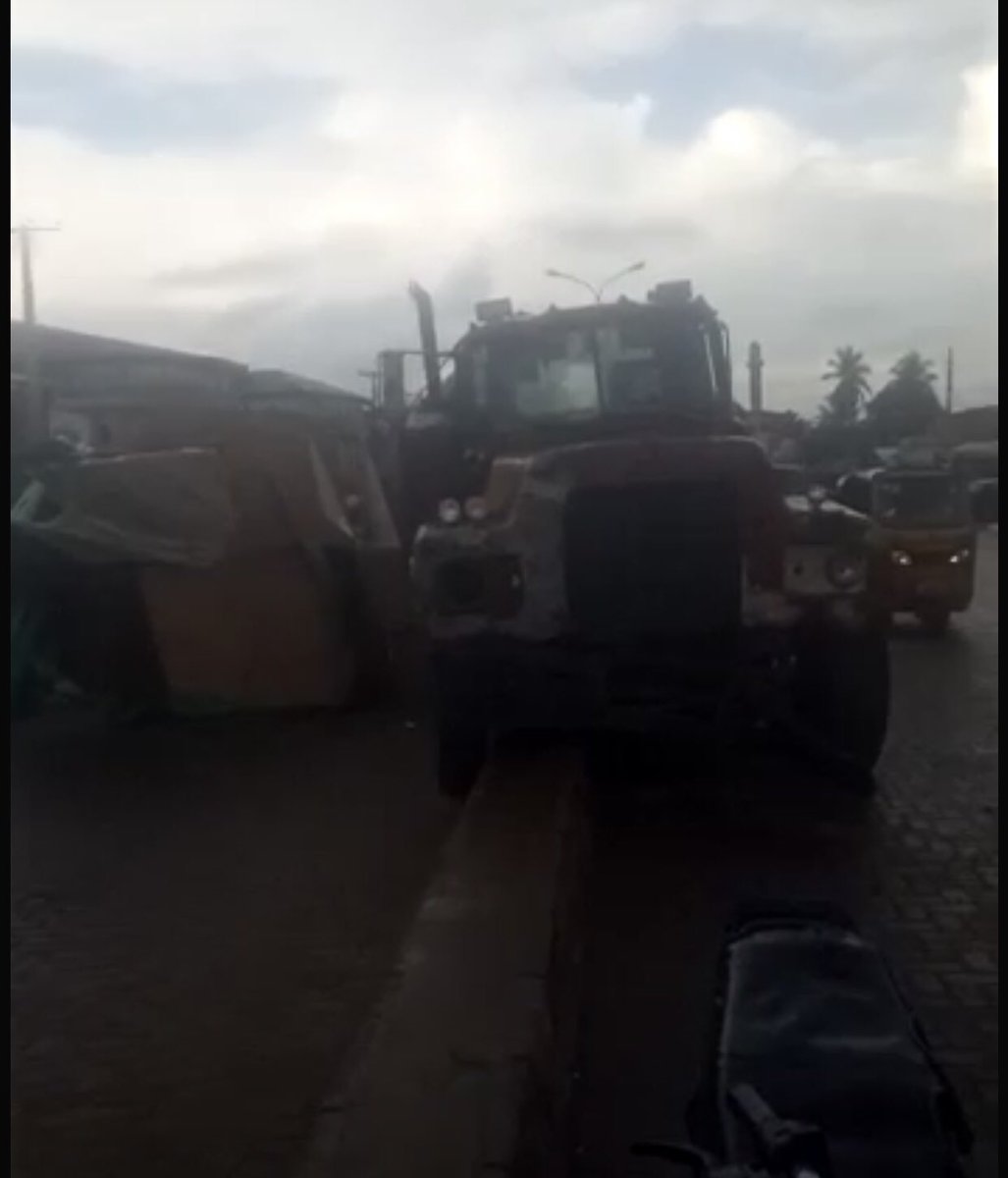 followlastma's tweet photo. [9AM] #Isolo
#AgoPalaceWay
#AppleJunction
#AccidentReport
There are fallen contents(Plywood) from a flat body truck that occupied one side of the road at Synergy inward Apple junction.
All motorists have been diverted to the other side of  the road.
#FollowLASTMA
@trafficbutter https://t.co/A9oACVdfar