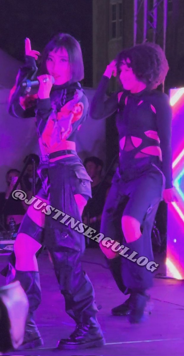 YALL DID MINZY MAKE EYE CONTACT WITH ME?!?!?!

ARE WE DATING NOW?!?!?!

<a href="/kplayfest/">K-PLAY! FEST | 케이-플레이! 페스트</a> <a href="/KtownNightMRKT/">KTOWN Night Market</a> 
<a href="/mingkki21/">Minzy</a> #MINZY #MINZYxKtownNightMarket #KPFatKTOWN #MINZYatLA #2ne1 #Kplayfest #ktownnightmarket