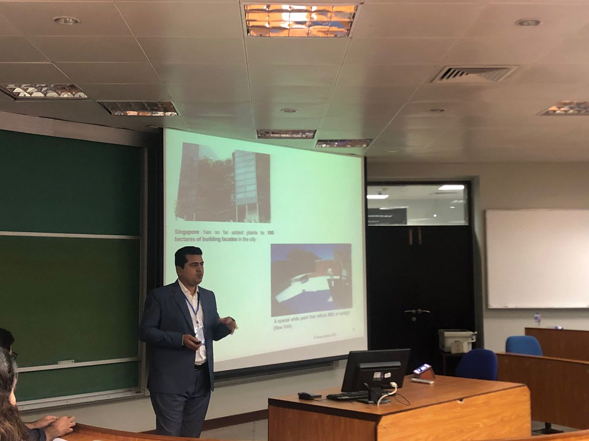 osama_sana's tweet photo. Climate change and thermal comfort!!! Dr. Waqas is in the house!!! #DataScience #savingourcities https://t.co/gjU58rIf1r
