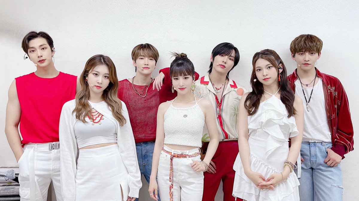 Triple7_twt's tweet photo. [PRESENTE 📸]

22.06.18 <#라이브온>

오랜만에 만나는 트리플세븐 무대👏🏻
라이브��에서 만나요💗

https://t.co/80h0ipntdL

#PRESENTE #TripleSeven #Triple7
#트리플세븐 #LIVEON 
#건민 #제이훈 #희도 #진석
#유지 #유림 #하은 https://t.co/r56s8tS2ta